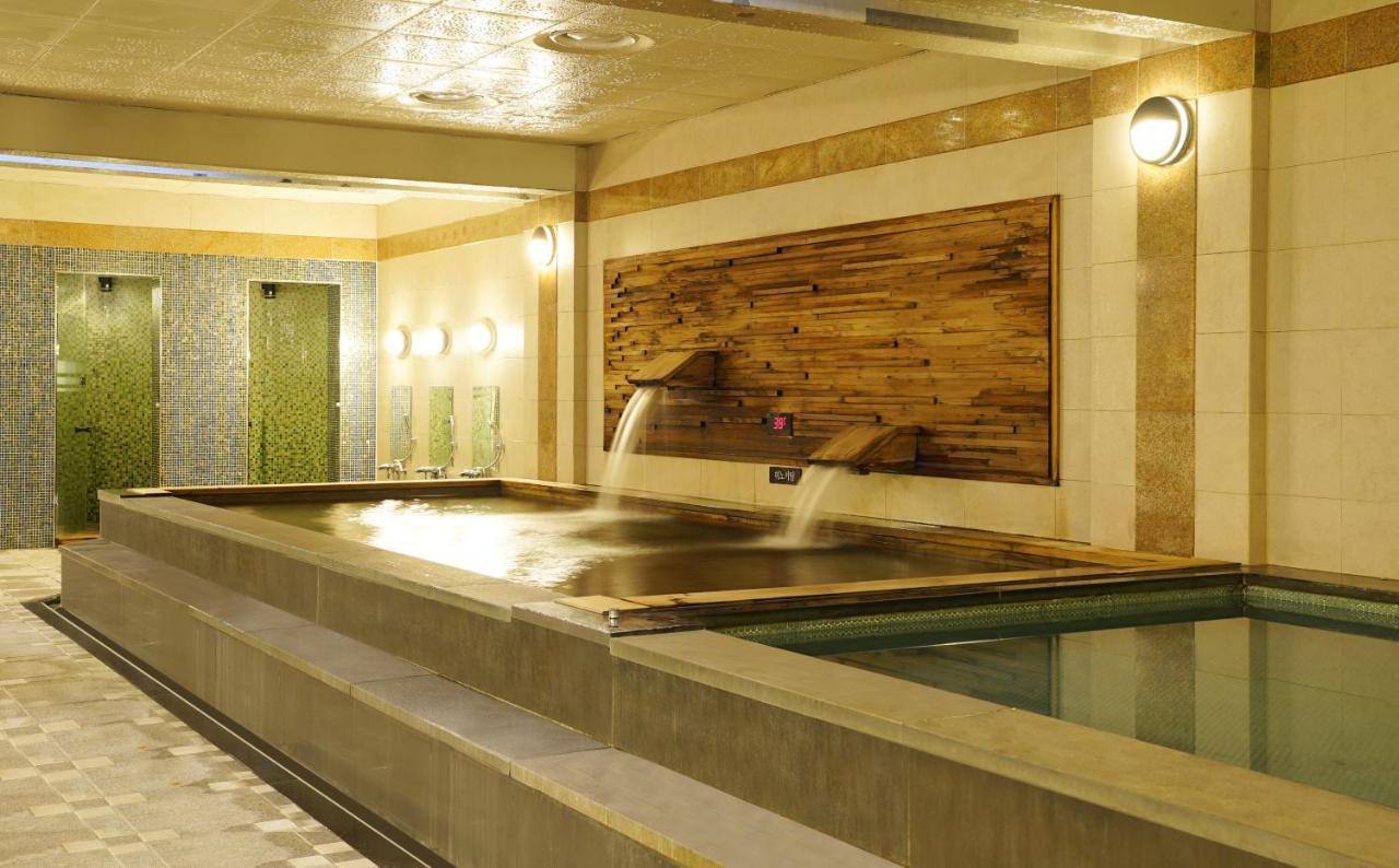 Hotel Riviera Geoje Bagian luar foto